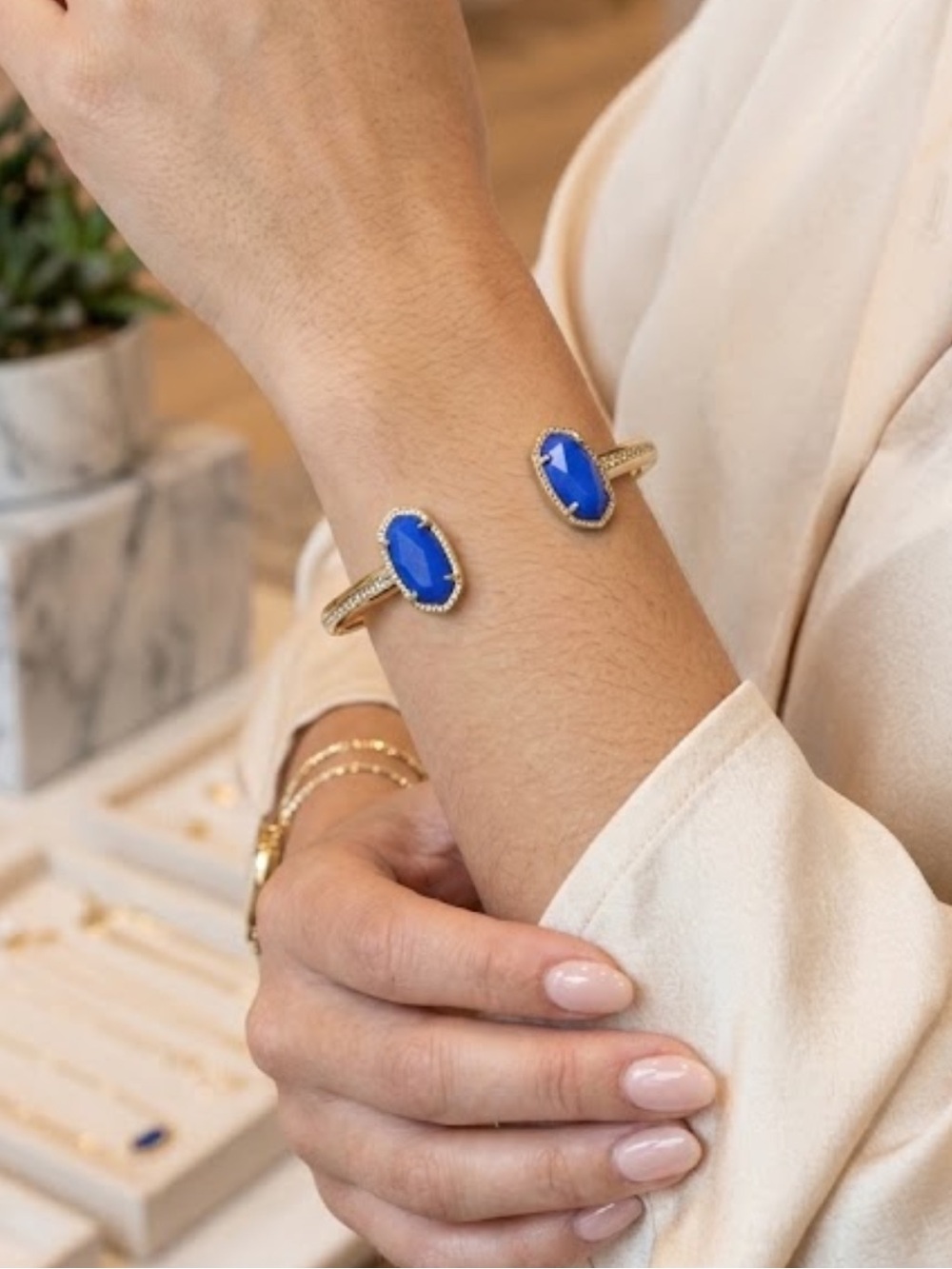 Kendra Scott Elton Cuff Bracelet Gold Cobalt Blue Bangle NWT
C3